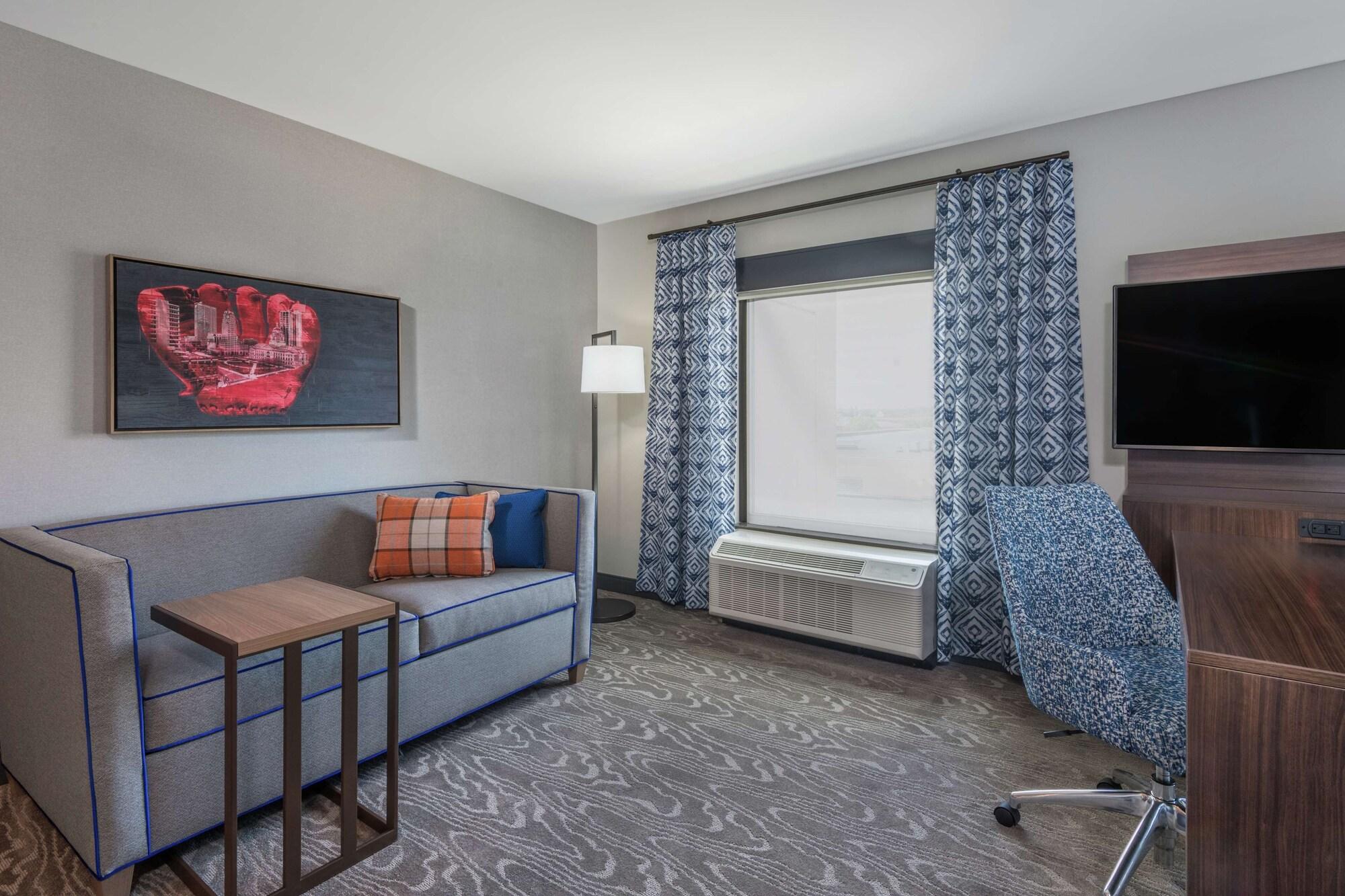 Hampton & Wayne Downtown 3*