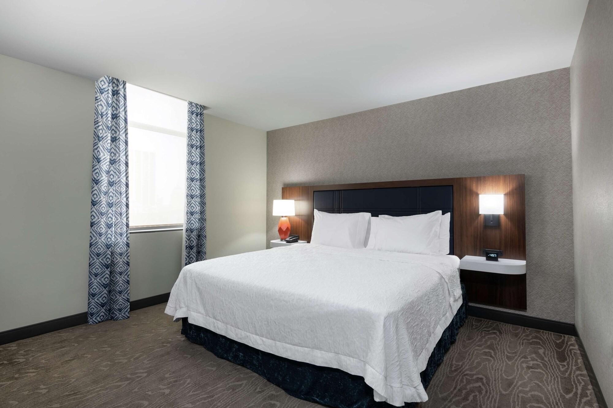 Hampton & Wayne Downtown 3* Fort Wayne