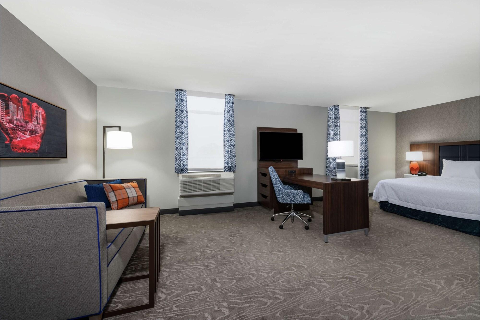 Hampton & Wayne Downtown 3*