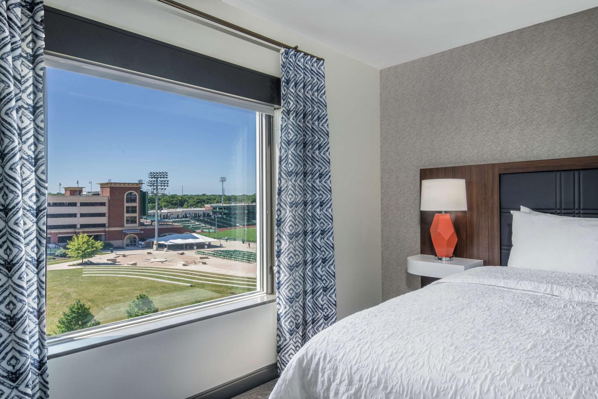 Hampton & Wayne Downtown 3* Fort Wayne