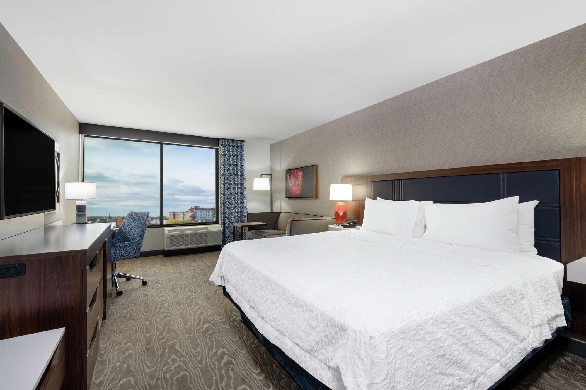 Hotel Hampton & Downtown 3*